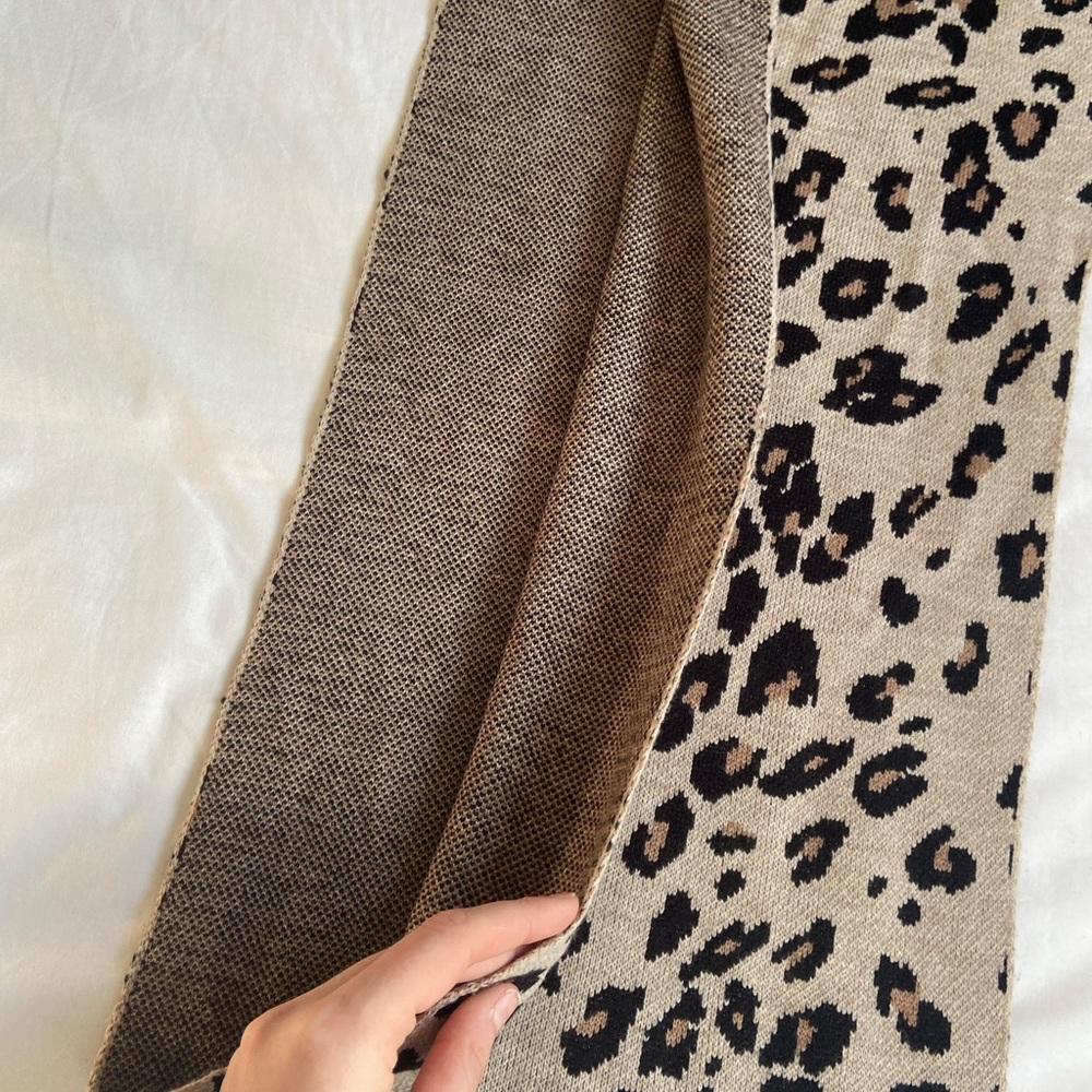 šLAST CHANCEš Calvin Klein scarf - Picture 3 of 8